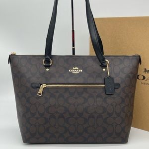 Coach Gallery Tote Bag in Signature Canvas
